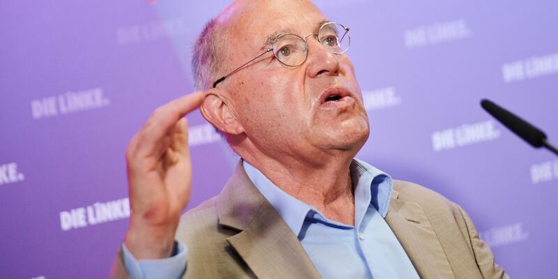 «In Zukunft werden Sie die Freude haben, Ihrer Arbeit ohne mich nachgehen zu können»: Gregor Gysi. - Foto: Annette Riedl/dpa