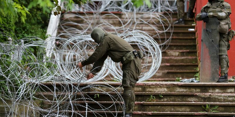 Die KFOR war 1999 nach einer Nato-Intervention gegen Serbien ins Kosovo eingerückt. - Foto: Bojan Slavkovic/AP