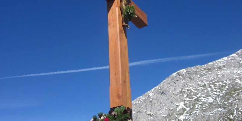 HZA-RO: 62. Zöllner-Bergmesse am Pfaffenkegel am 08.09.2024 11:30 Uhr / Gedenken an den bekannten Bergsteiger Albert Hirschbichler und an die Verstorbenen des Hauptzollamts Rosenheim - Foto: presseportal.de