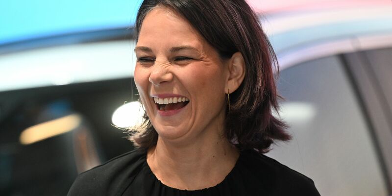 Außenministerin Annalena Baerbock (Bündnis 90/Die Grünen) besucht die IAA. - Foto: Sven Hoppe/dpa