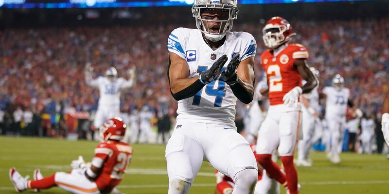 Amon-Ra St. Brown von den Detroit Lions jubelt nach einem Touchdown. - Foto: Ed Zurga/AP/dpa