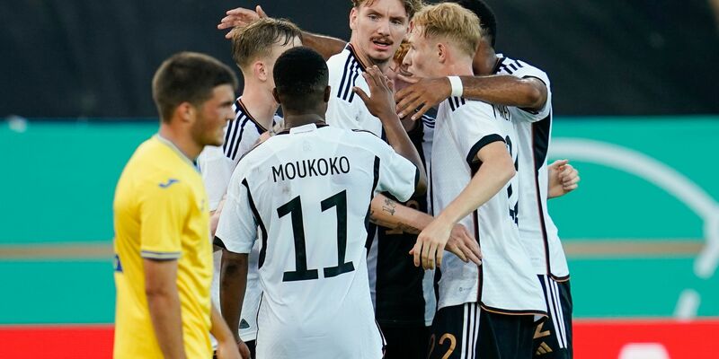 Die deutsche U21 setzte sich im Test gegen die Ukraine mit 2:0 durch. - Foto: Uwe Anspach/dpa