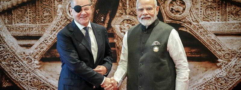 Indiens Premierminister Narendra Modi empfängt Bundeskanzler Olaf Scholz in Neu Delhi. - Foto: Kay Nietfeld/dpa