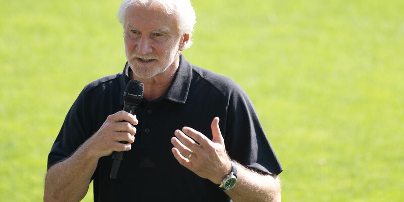 Rudi Völler springt als Interims-Teamchef der Fußball-Nationalmannschaft ein. - Foto: Swen Pförtner/dpa