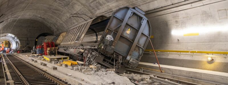 Der Gotthard-Eisenbahntunnel ist nach der Entgleisung eines Güterzugs ebenfalls gesperrt. - Foto: Urs Flueeler/KEYSTONE/dpa
