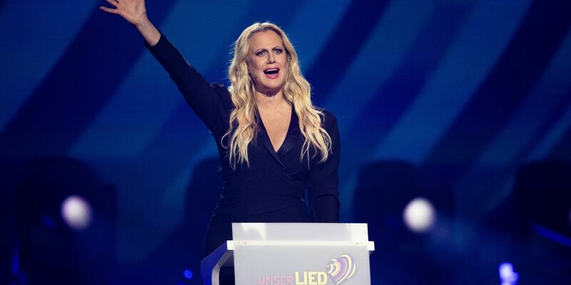 Barbara Schöneberger ist für die deutsche Vorauswahl zum Eurovision Song Contest nominiert. - Foto: Rolf Vennenbernd/dpa