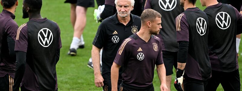 Rudi Völler leitete die DFB-Elf interimsweise gegen Frankreich. - Foto: Federico Gambarini/dpa