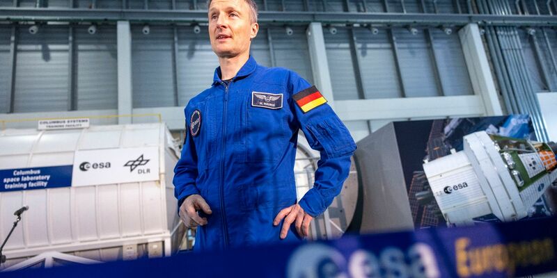 ESA-Astronaut Matthias Maurer im Astronautenzentrums der Europäischen Weltraumorganisation ESA in Köln. - Foto: Thomas Banneyer/dpa