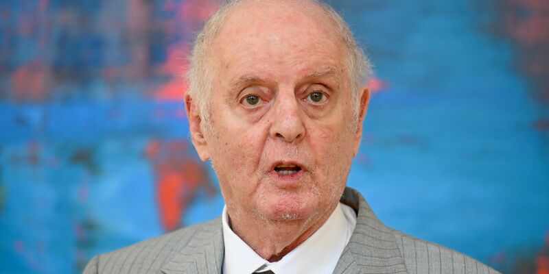 Dirigent Daniel Barenboim gastiert mit den Berliner Philharmonikern in Georgien. - Foto: Soeren Stache/dpa