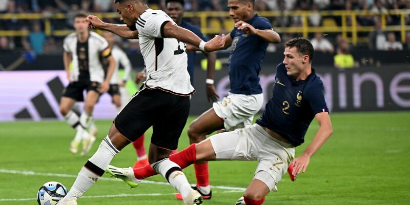 Überzeugte in der DFB-Abwehr: Benjamin Henrichs. - Foto: Federico Gambarini/dpa