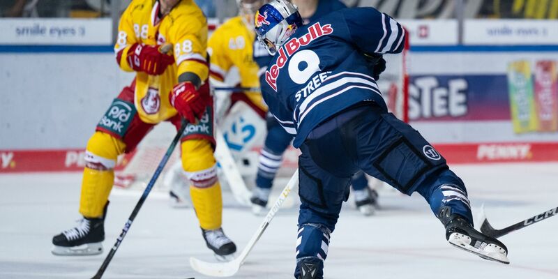 Der EHC Red Bull München besiegte zum DEL-Saisonstart die Düsseldorfer EG mit 4:2. - Foto: Sven Hoppe/dpa