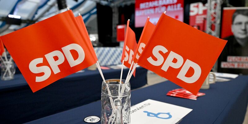 Die SPD ist in einer Umfrage auf den tiefsten Stand seit dem Sommer 2021 gerutscht. - Foto: Sven Hoppe/dpa