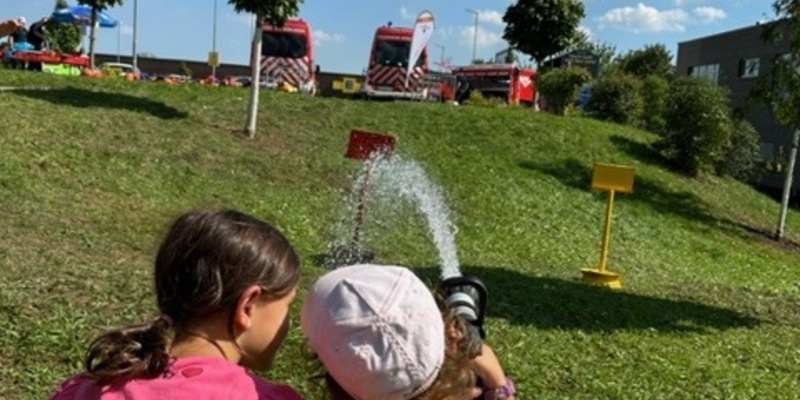FW Dresden: Unfälle mit Verletzten am frühen Morgen - Foto: presseportal.de