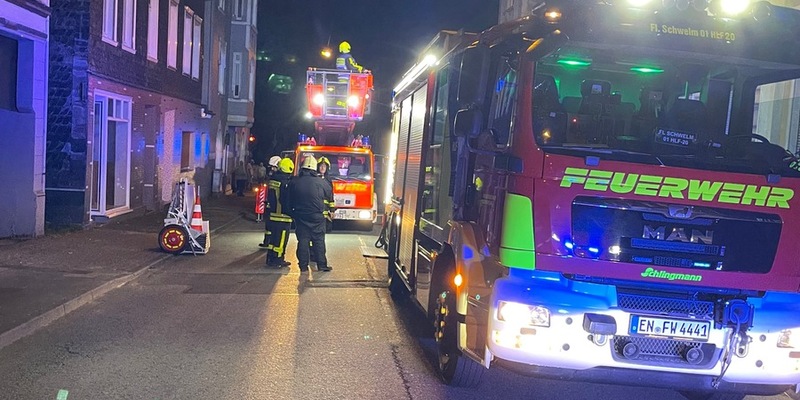 BPOL NRW: Zwei Männer mit mehreren Haftbefehlen im Gepäck gestoppt - Bundespolizei nimmt fest - Foto: presseportal.de