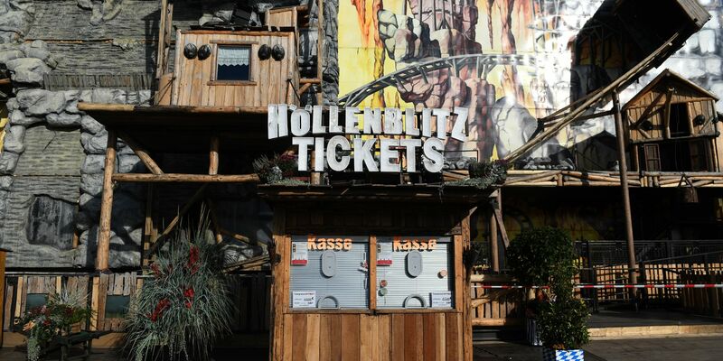 Die Reparaturen am «Höllenblitz» auf dem Oktoberfest sind weitgehend abgeschlossen. - Foto: Felix Hörhager/dpa