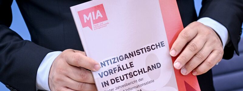 Vorstellung des Jahresberichts der Melde- und Informationsstelle Antiziganismus (MIA) 2022. - Foto: Britta Pedersen/dpa