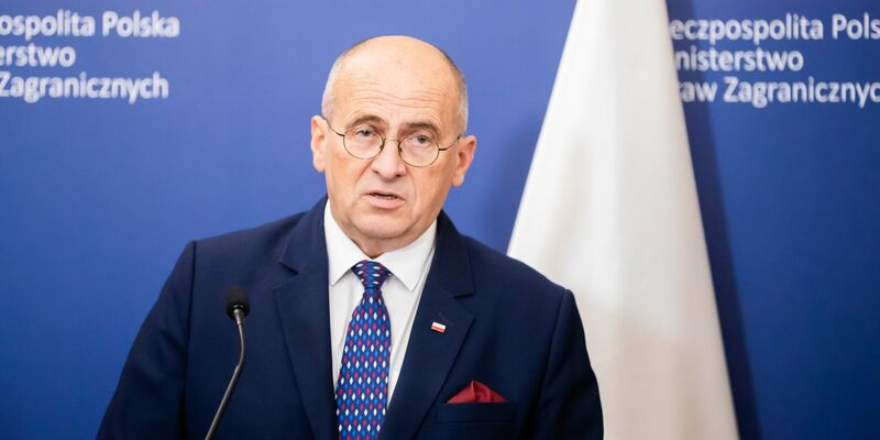 Polens Außenminister Zbigniew Rau: «Es gibt keine Visa-Affäre». - Foto: Christoph Soeder/dpa