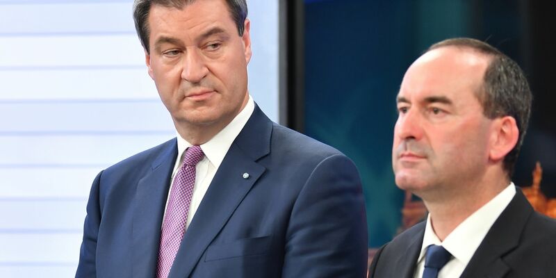 Bayerns Ministerpräsident Markus Söder und sein Vize Hubert Aiwanger. - Foto: Lukas Barth-Tuttas/epa-pool/dpa