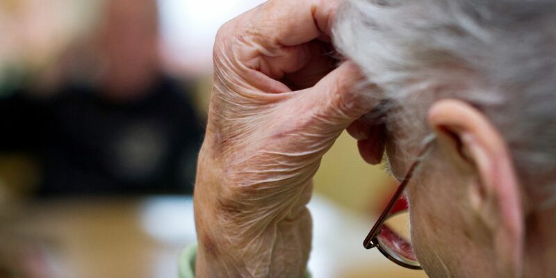 Am 21. September ist Welt-Alzheimertag. - Foto: Patrick Pleul/dpa-Zentralbild/dpa-tmn