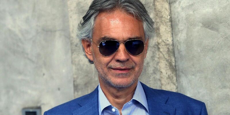 Der italienische Sänger Andrea Bocelli denkt lieber ans Leben als an den Tod. - Foto: Matteo Bazzi/ANSA/AP/dpa
