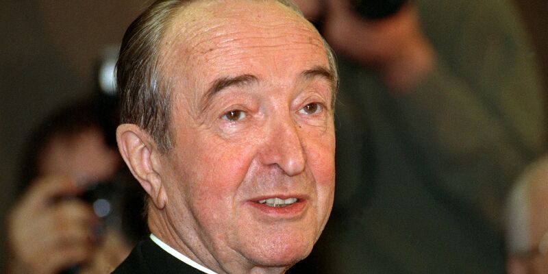 Die katholische Kirche untersucht Missbrauchsvorwürfe gegen den Gründungsbischof des Ruhrbistums und späteren Kardinal Franz Hengsbach (1910-1991). - Foto: Achim Scheidemann/dpa