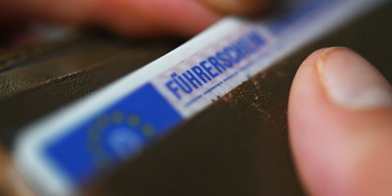 Die EU-Staaten positionieren sich im Streit um neue Führerscheinregeln. - Foto: Marijan Murat/dpa