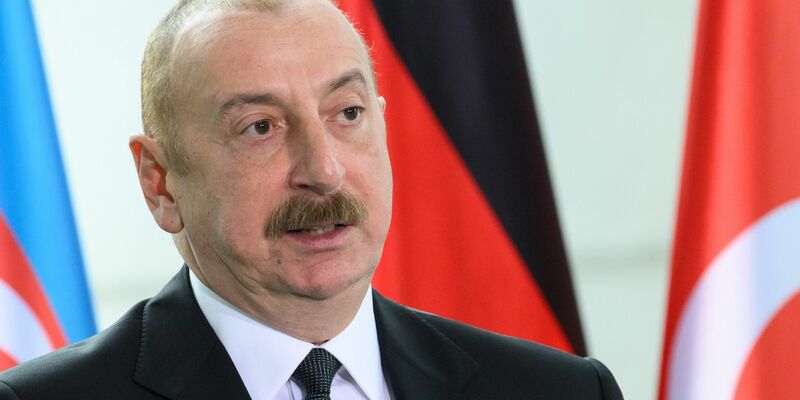 Will weiterhin an der Macht bleiben: Ilham Alijew. - Foto: Bernd von Jutrczenka/dpa