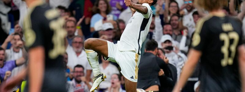 Real Madrids Jude Bellingham jubelt nach dem entscheidenden Treffer gegen Union Berlin. - Foto: Manu Fernandez/AP/dpa