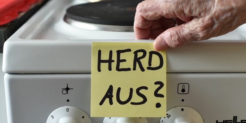 Der Bundesverband privater Anbieter sozialer Dienste (bpa) fordert eine bessere Aufklärung über bestehende Angebote zur Unterstützung pflegender Angehöriger. - Foto: Jens Kalaene/ZB/dpa