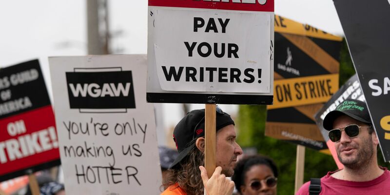 Drehbuchautoren in Hollywood streiken bereits seit mehr als vier Monaten. - Foto: Jae C. Hong/AP