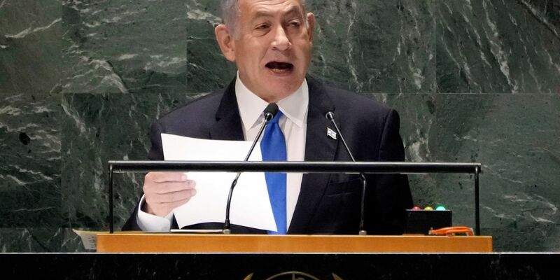 Israels Premierminister Benjamin Netanjahu spricht vor der Vollversammlung der Vereinten Nationen in New York. - Foto: Richard Drew/AP/dpa