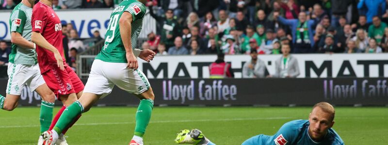 Der SV Werder Bremen hat auf heimischen Rasen das Spiel gedreht - und 2:1 gegen den 1. FC Köln gewonnen. - Foto: Focke Strangmann/dpa