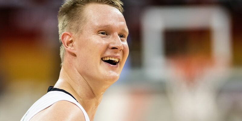 Steht mit Gießen im BBL-Pokal-Achtelfinale: Robin Benzing. - Foto: Swen Pförtner/dpa