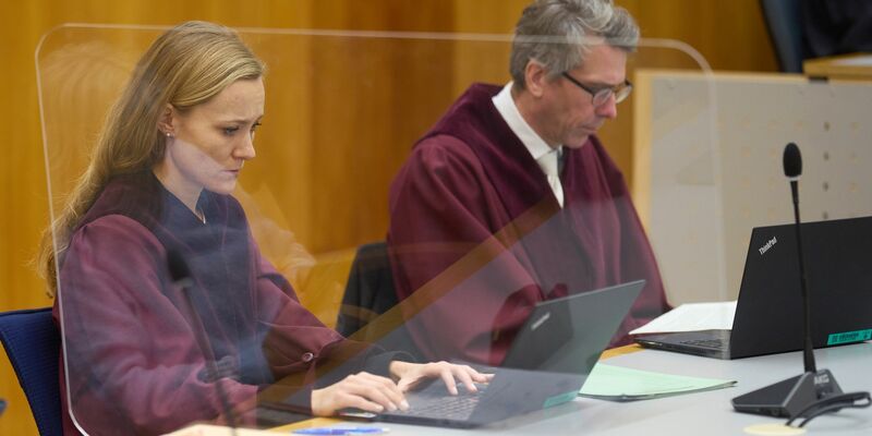 Staatsanwältin Sophie Gößl und Oberstaatsanwalt Malte Merz bereiten sich im Januar auf die Verhandlung am Oberlandesgericht in Koblenz vor. Noch immer ist der Fall nicht abgeschlossen. - Foto: Thomas Frey/dpa