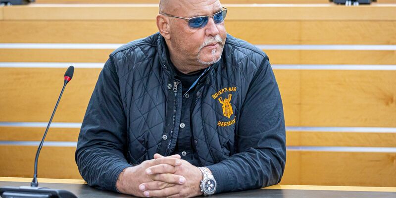 Der frühere Rocker-Boss Frank Hanebuth im vergangenen November im  Landgericht Hannover. - Foto: Moritz Frankenberg/dpa