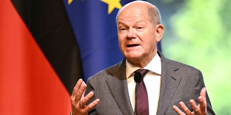Bundeskanzler Olaf Scholz (SPD) dringt auf eine Einigung bei der geplanten Reform des EU-Asylsystems. - Foto: Barbara Gindl/APA/dpa