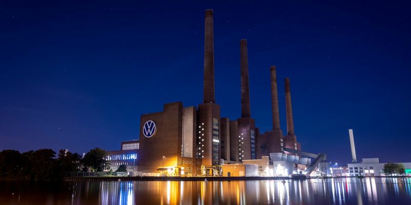 Eine IT-Störung hat die zentrale Infrastruktur des Volkswagen-Konzerns lahmgelegt. - Foto: Moritz Frankenberg/dpa