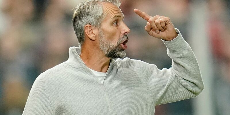 Trifft am Sonntag mit Leipzig auf den FC Bayern München: RB-Trainer Marco Rose. - Foto: Uwe Anspach/dpa