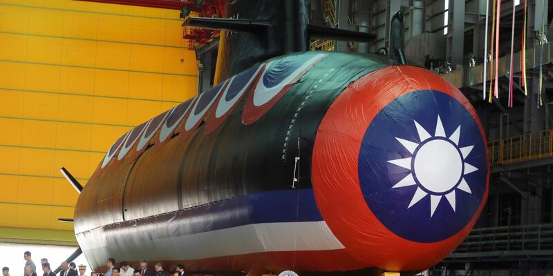 Taiwans erster im Inland hergestellter U-Boot-Prototyp wurde auf den Namen «Hai Kun» (Narwal) getauft. - Foto: ChiangYing-ying/AP