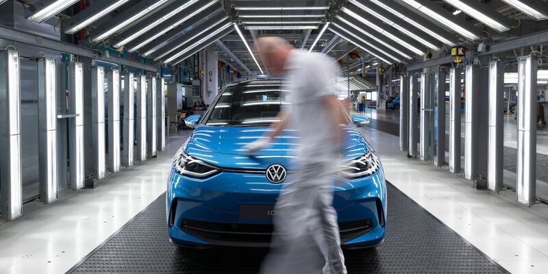 Volkswagen hat bisher noch keine konkreten Angaben zu den Kosten der IT-Panne und zum Ausmaß der Ausfälle gemacht. - Foto: Hendrik Schmidt/dpa