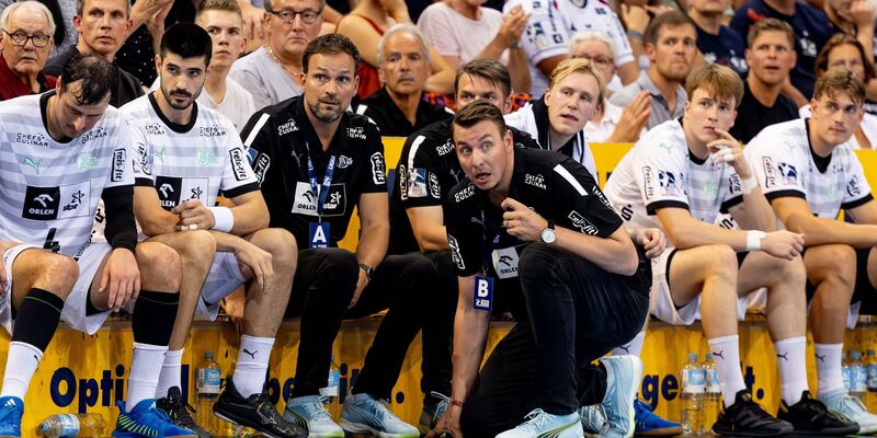 Die Kieler gastieren am Samstag beim SC Magdeburg. - Foto: Axel Heimken/dpa