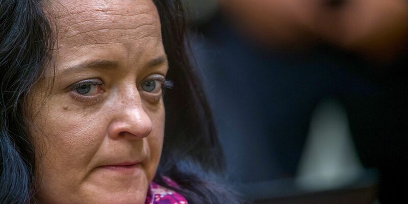 Ist nun Teil eines Neonazi-Aussteigerprogramms: die verurteilte NSU-Terroristin Beate Zschäpe. (Archivbild) - Foto: Peter Kneffel/dpa-Pool/dpa