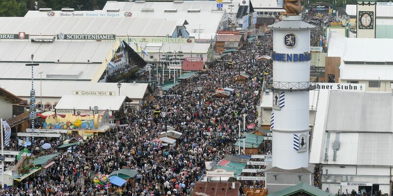 Die 188. Wiesn findet dieses Jahr vom 16. September bis 03. Oktober 2023 statt. - Foto: Felix Hörhager/dpa