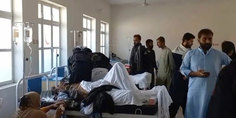 Bei dem Selbstmordanschlag in Pakistan wurden mindestens 62 Menschen verletzt. - Foto: Uncredited/District Police Office/AP/dpa