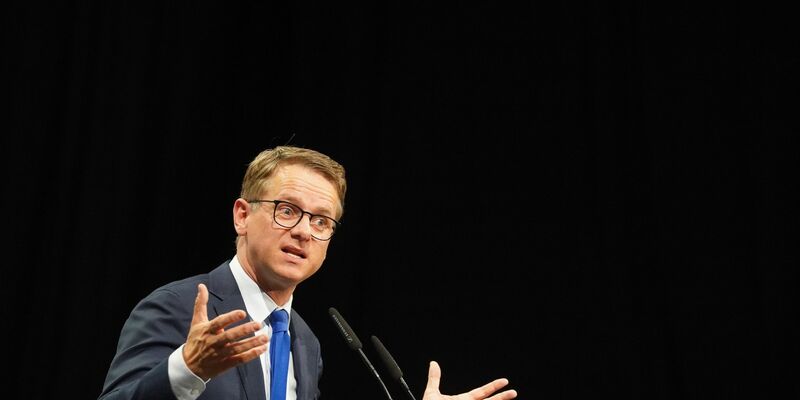 CDU-Generalsekretär Carsten Linnemann hat eine Idee präsentiert, mit der die Union dem Fachkräftemangel entgegenwirken will. Es geht um Rentnerinnen und Rentner. - Foto: Marcus Brandt/dpa