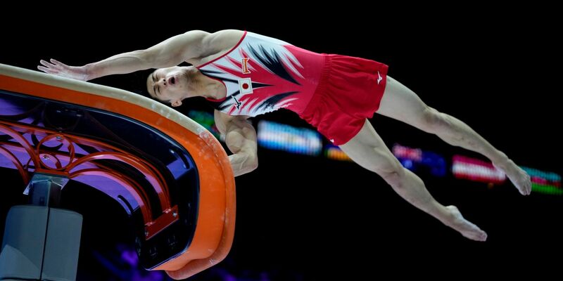 Kann seinen Mehrkampf-WM-Titel doch noch verteidigen: Daiki Hashimoto. - Foto: Virginia Mayo/AP/dpa