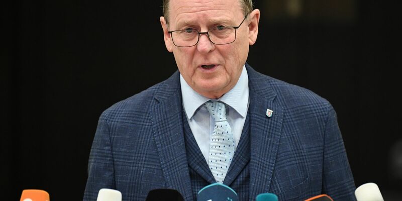 «Wir müssen uns aber auch eingestehen, dass der Einheitsprozess weder strukturell noch in den Köpfen oder gar in den Herzen abgeschlossen ist», sagt Thüringens Ministerpräsident Bodo Ramelow. - Foto: Lukas Fortkord/dpa