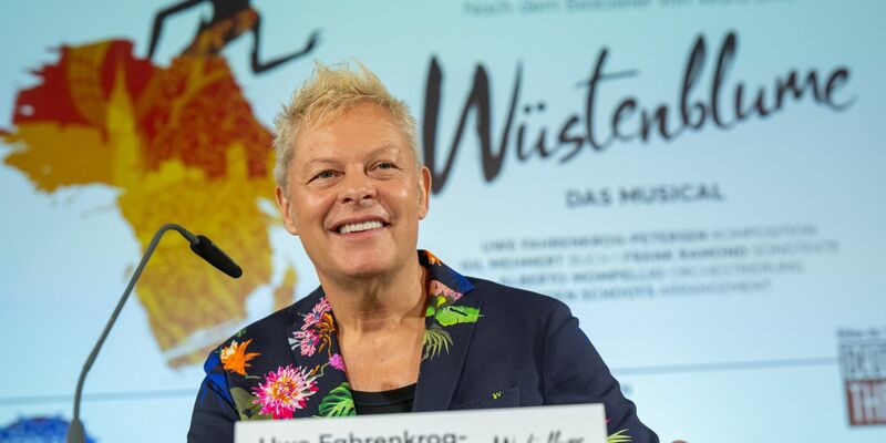 Der Komponist Uwe Fahrenkrog-Petersen hat die Geschichte der «Wüstenblume» vertont. - Foto: Peter Kneffel/dpa