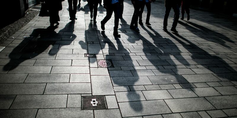 Gut ein Drittel der Bundesbürger sieht ihre aktuelle persönliche Lebensqualität «schlechter als vor fünf Jahren». - Foto: picture alliance / dpa