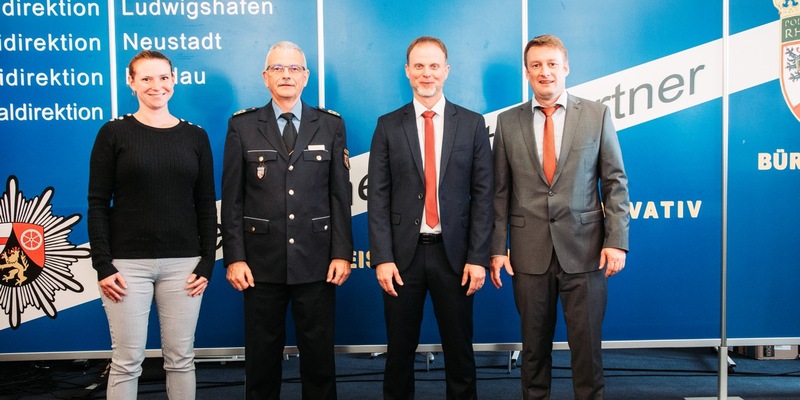 FW-E: Sicherheit durch Schulung - Übung der Feuerwehr Essen auf dem Gelände der Messe Essen - Foto: presseportal.de
